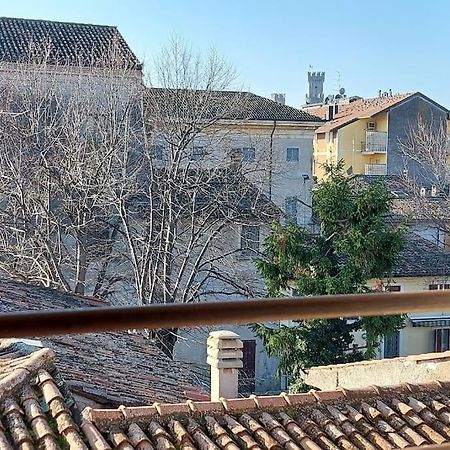 Sui Tetti Di Valeggio - Holiday Apartment فاليجيو سول مينشيو المظهر الخارجي الصورة